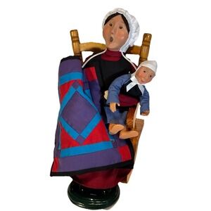 Byers Choice Amish Country Woman Caroler Quilt  Baby Rocking‎ Chair SIGNED Joyce